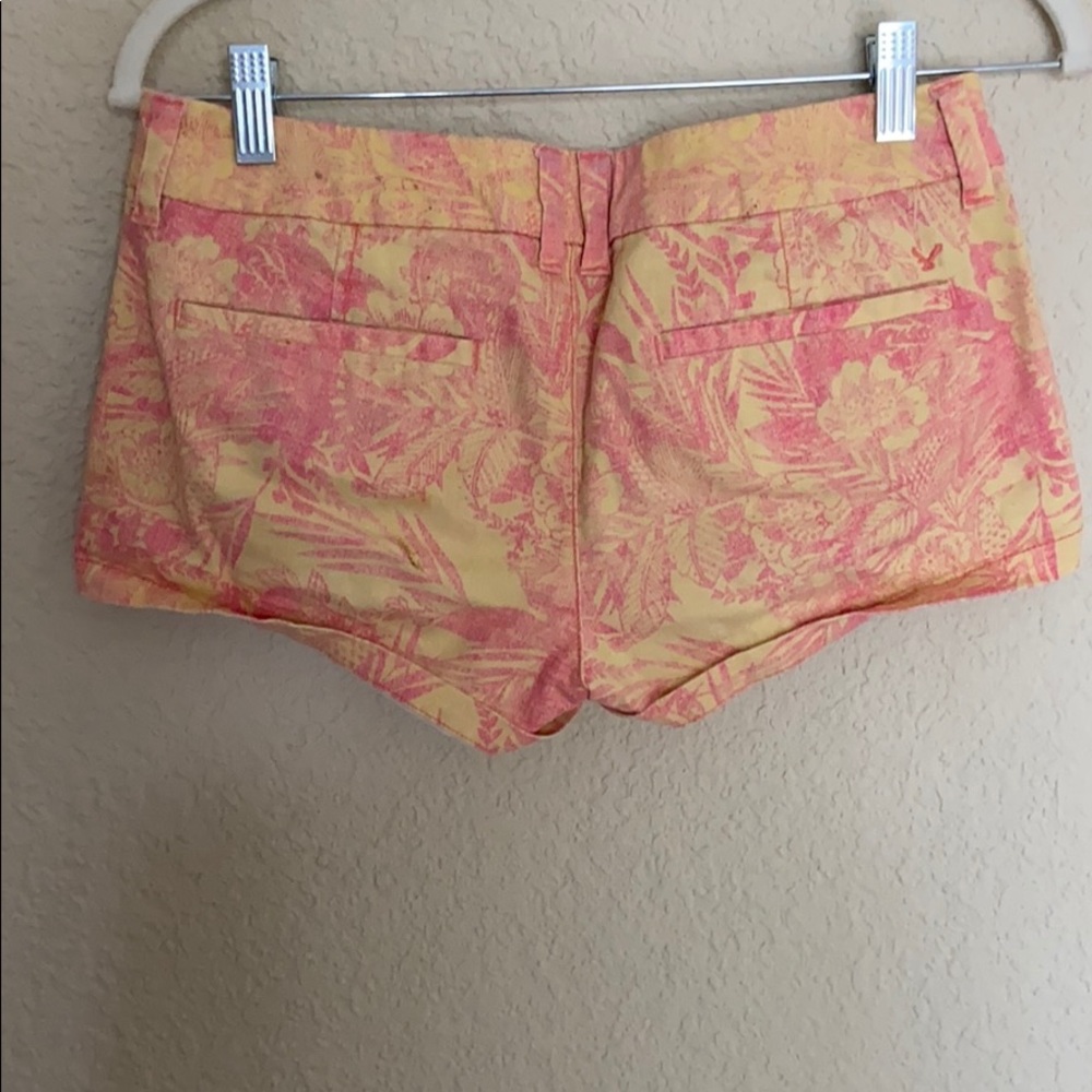 Shorts - Picture 3 of 3